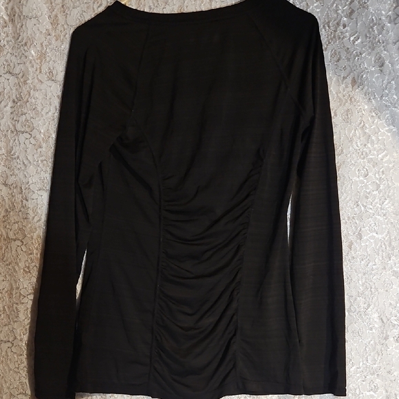 Elegant Black Long Sleeve Top - Picture 2 of 2
